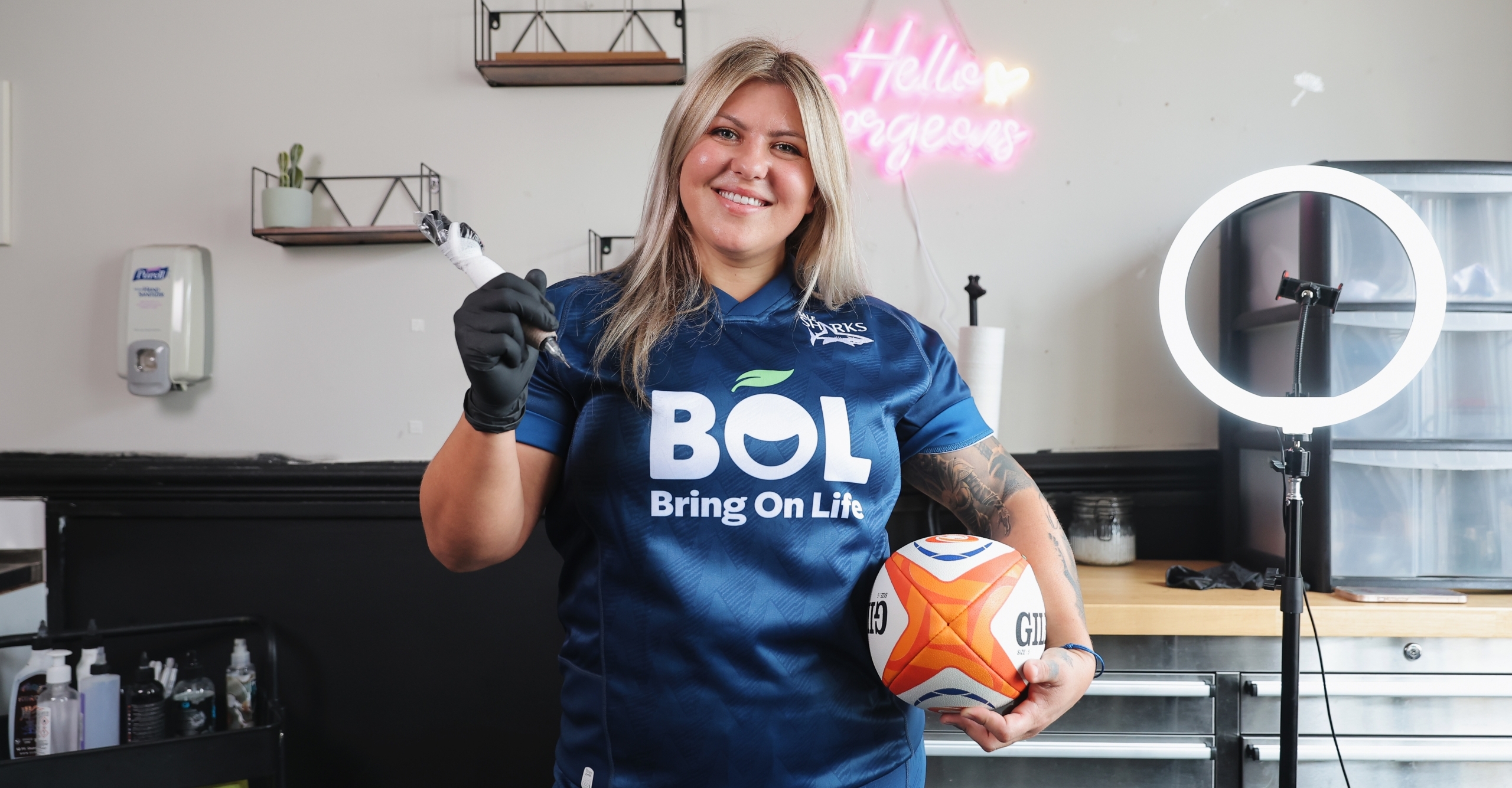 Meet the SHARKS WOMEN’S star that’s also a TATTOO ARTIST!